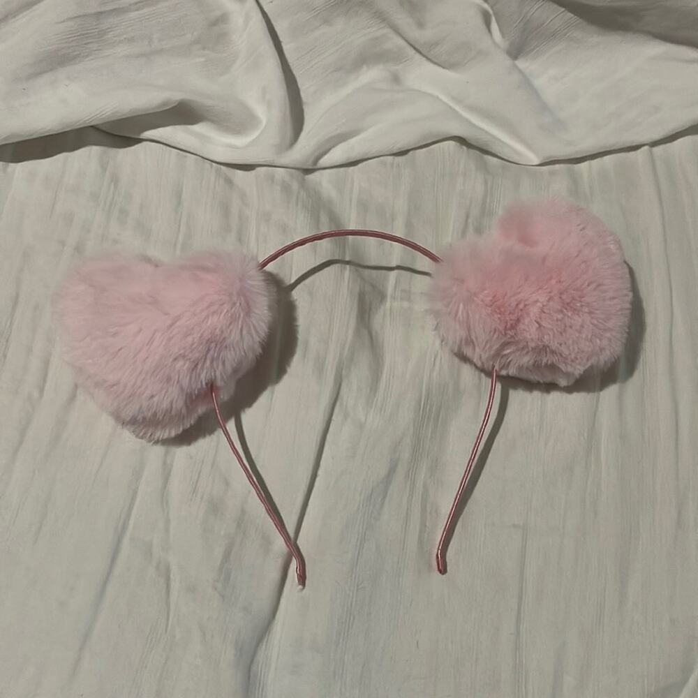 Pink heart headband fuzzy fluffy hearts on pink wrapped metal thin headband nwot